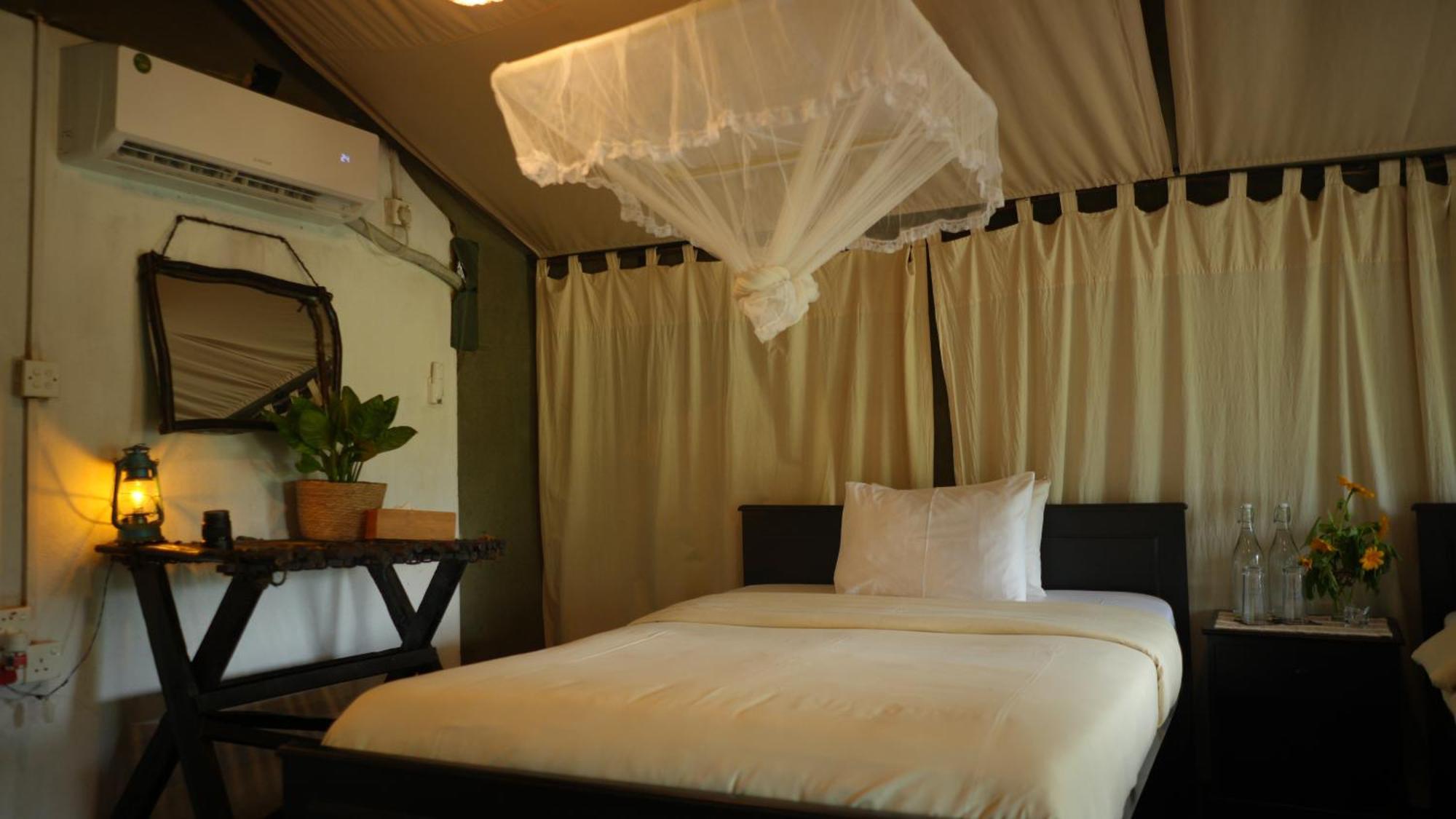 Camp Leopard - Yala Safari Glamping Hotell Exteriör bild