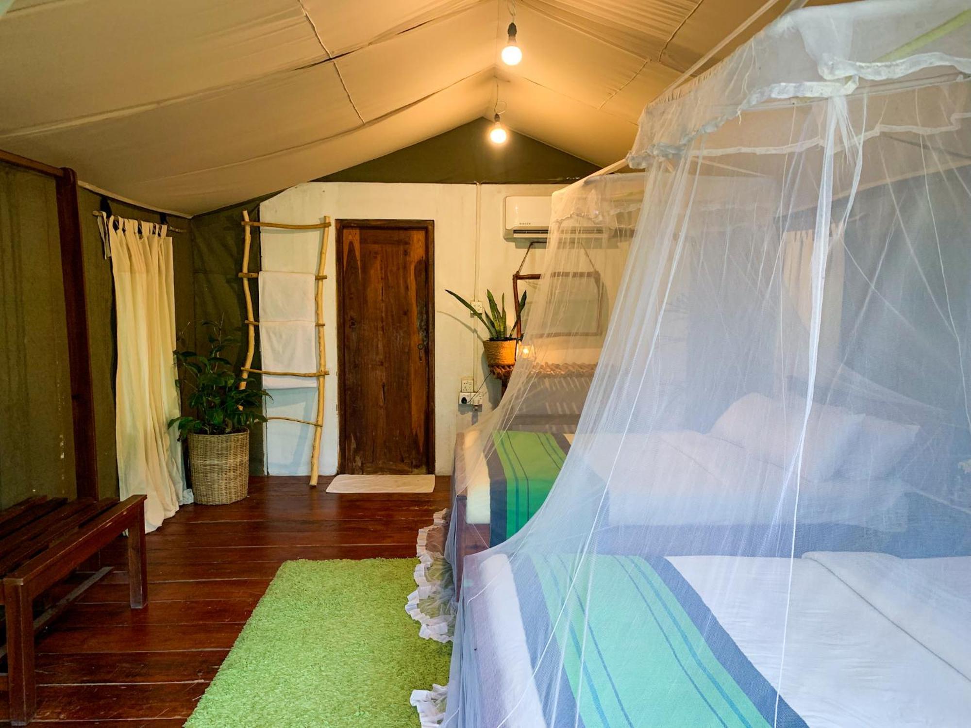 Camp Leopard - Yala Safari Glamping Hotell Exteriör bild